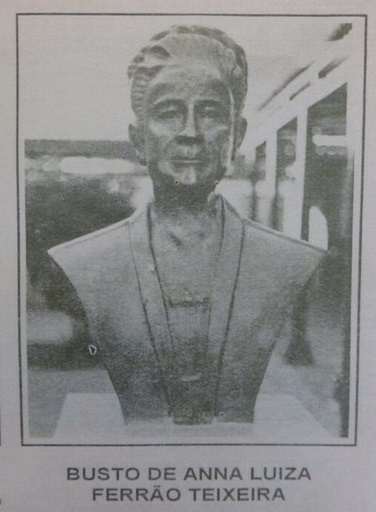 File:Busto Anna Luíza Ferrão Teixeira.jpg