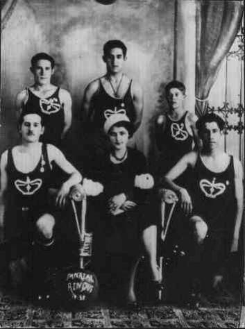 File:Equipe de Basquete sobre Patins em 1930 Desc.jpg