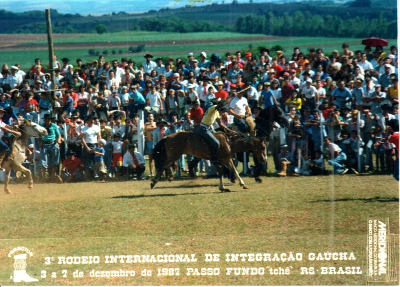 File:III Rodeio Internacional de Integração Gaúcha em 1987 01 Laurindo Ferrão.jpg
