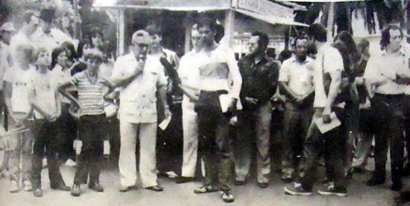 File:Feira do Livro em 1981 Desc.jpg