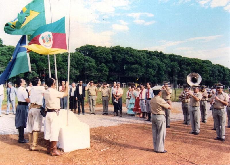 File:II Rodeio Nacional de Integração Gaúcha em 1986 01 Laurindo Ferrão.jpg