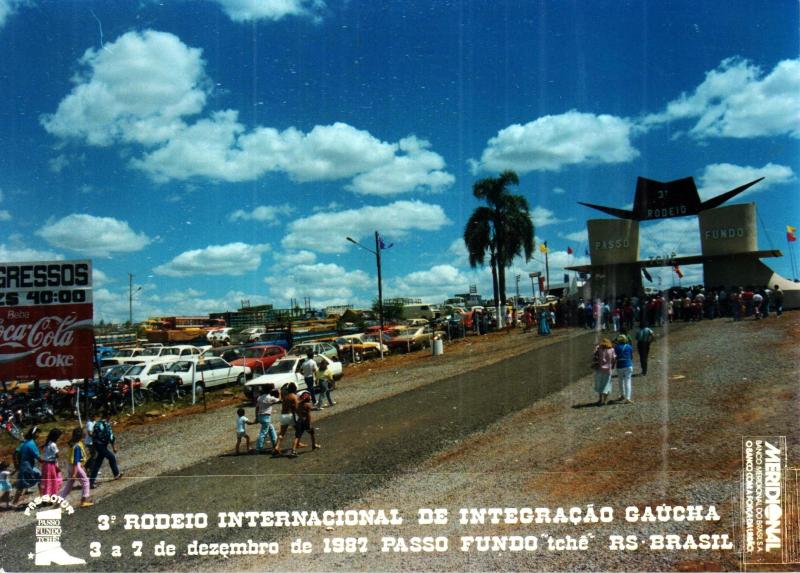 File:III Rodeio Internacional de Integração Gaúcha em 1987 02 Laurindo Ferrão.jpg