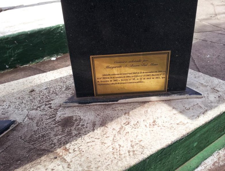 File:Monumento Salim Buaes em 2016 2 Desc.jpg