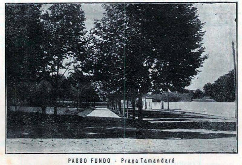 File:Praça Tamandaré em 1931 Desc.jpg