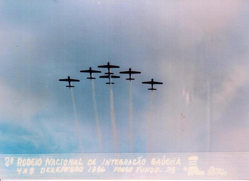 File:II Rodeio Nacional de Integração Gaúcha em 1986 03 Laurindo Ferrão.jpg