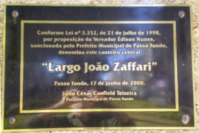 File:Monumento João Zaffari placa.jpg