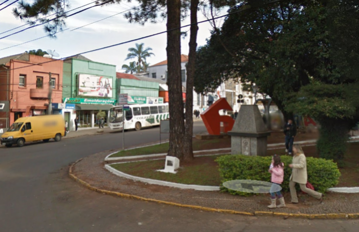 File:Logradouro Abrahão Madalosso em 2020 01 Desc.png
