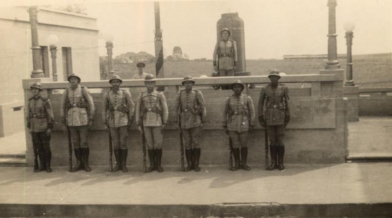 File:Pira da Pátria do Comercial.jpg