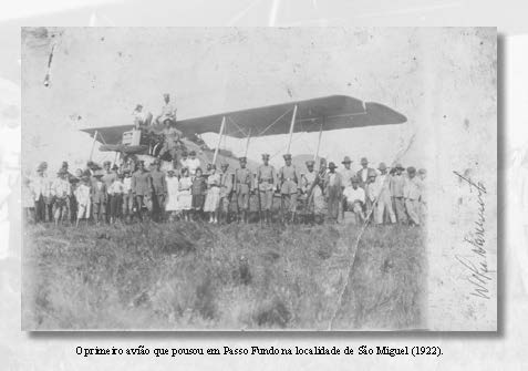 File:Primeiro avião em Passo Fundo em 1922 Desc.jpg