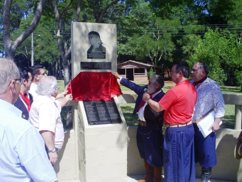 File:Comemoração ao Dia do Pajador 1.jpg