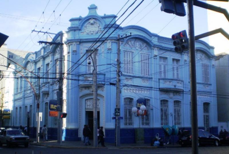 File:Prédio Banco Itaú.jpg