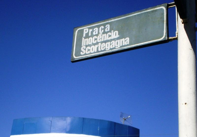 File:Largo Inocêncio Scortegagna em 2009 04 Desc.jpg