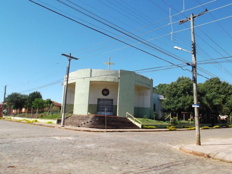 File:Igreja Santo Antonio em 2015 Desc.jpg