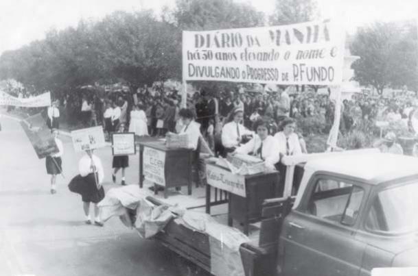 File:Semana da Pátria Notre Dame em 1965 Desc.jpg
