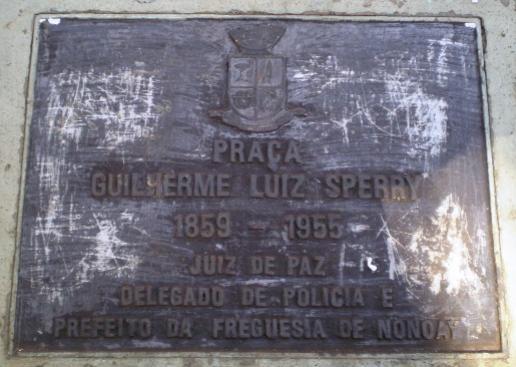 File:Monumento Guilherme Luiz Sperry, placa.jpg