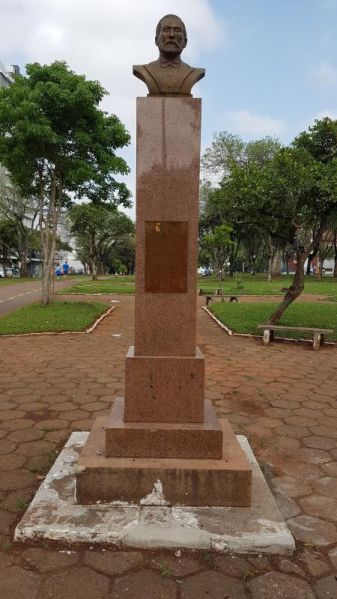 File:Monumento Joaquim Fagundes dos Reis.jpg