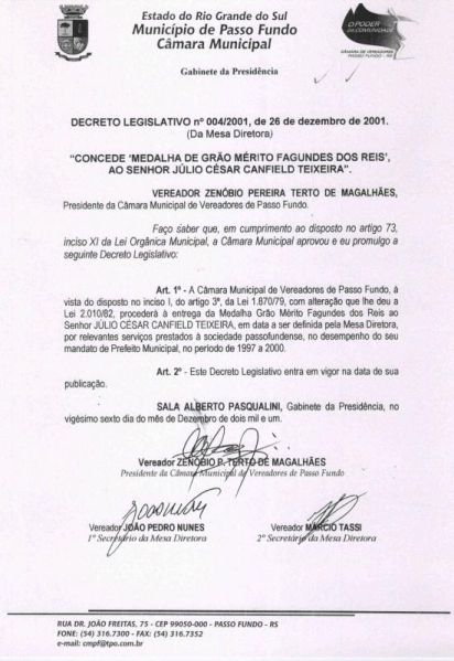 File:Decreto de 2001 004.jpg