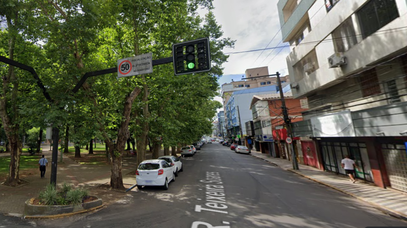 File:Rua Teixeira Soares.png