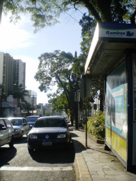 File:Quiosque Revisteira em 2009 Desc.jpg